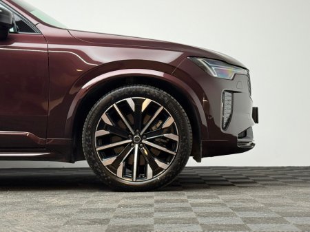 2025 Volvo XC90 - thumbnail 9