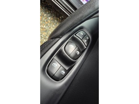 2018 Nissan Qashqai - thumbnail 15