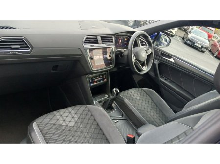 2023 Volkswagen Tiguan - thumbnail 6