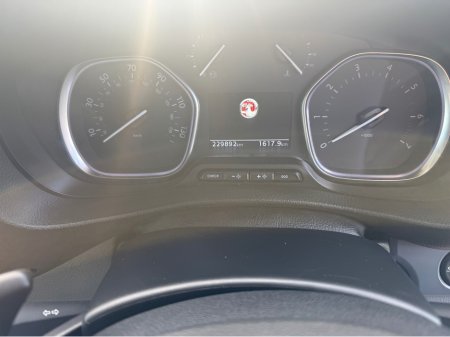 2021 Opel Vivaro 3100 ELITE SS 6DR A €16,950 thumbnail