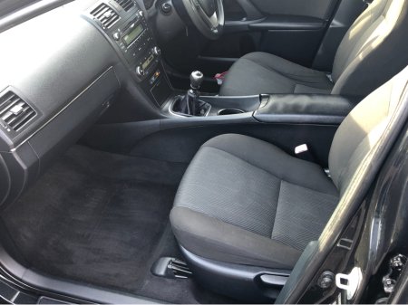 2011 Toyota Avensis - thumbnail 9