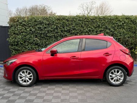 2016 Mazda Demio 1.3 SKYACTIV // HEADS-UP DISPLAY // 15" ALLOYS // HEATED SEATS €10,900 thumbnail