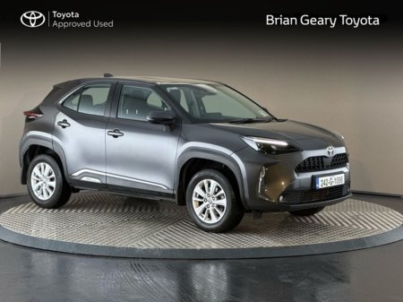 2024 Toyota Yaris Cross HYBRID LUNA €27,950 thumbnail