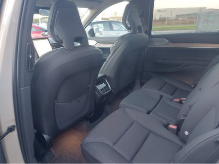 2025 Volvo EX90 TWIN MOTOR PERFORMANCE AWD ULTRA €97,950 thumbnail