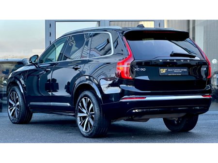 2025 Volvo XC90 CORE T8 PHEV AWD AUTO thumbnail