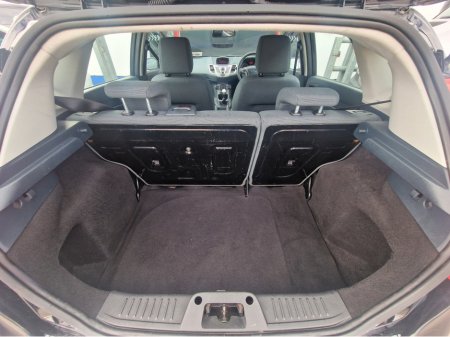 2011 Ford Fiesta - thumbnail 29