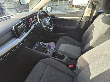 2022 Volkswagen Golf 2.0 TDI 115HP Life €24,950 thumbnail