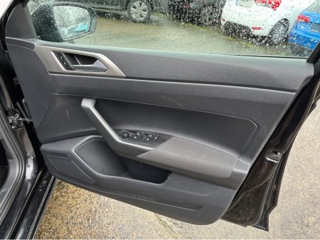 2020 Volkswagen Polo COMFORTLINE AUTOMATIC 1.0 PETROL //LOW MILES//REVERSE CAMERA//ADAPTIVE CRUISE CONTROL//WIRELESS PHONE CHARGING// €17,950 thumbnail