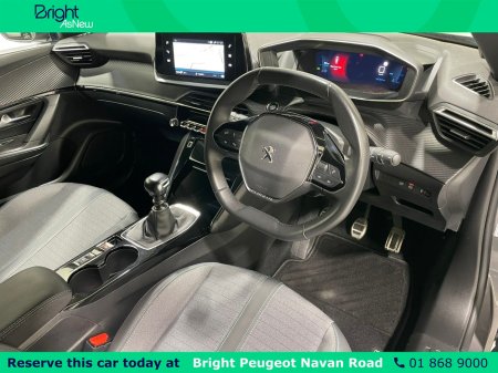 2023 Peugeot 2008 - thumbnail 13