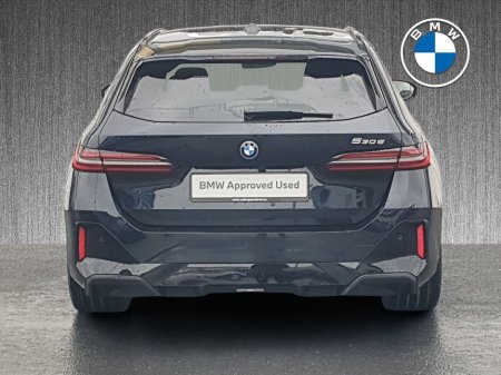 2025 BMW 5 Series - thumbnail 15