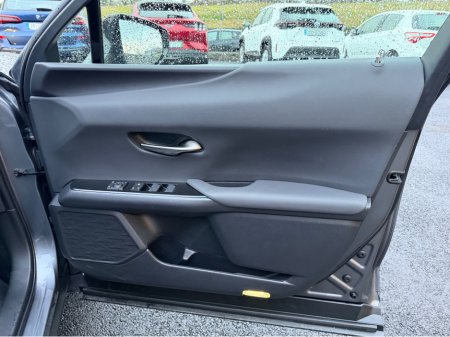 2021 Lexus UX 250 H UX250h - Premium Leather - Low mileage €29,950 thumbnail