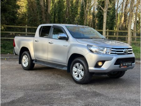 2018 Toyota Hilux - thumbnail 1