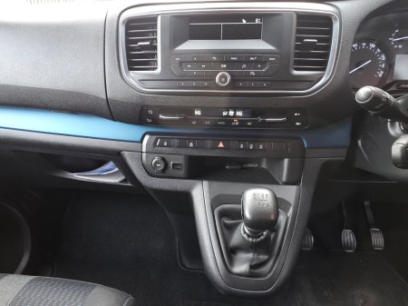 2018 Peugeot Traveller 1.6 BlueHDi 115bhp 8S L Active €20,950 thumbnail