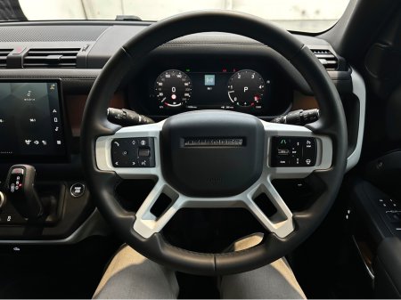 2025 Land Rover Defender - thumbnail 14