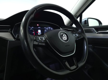 2020 Volkswagen Passat - thumbnail 18