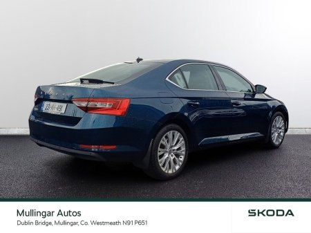 2023 Skoda Superb - thumbnail 3