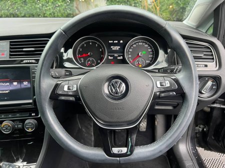 2016 Volkswagen Golf HIGHLINE R-LINE PACK 1.4 TSI AUTO // FULL SERVICE HISTORY // LOW MILEAGE // REVERSE CAMERA €16,900 thumbnail