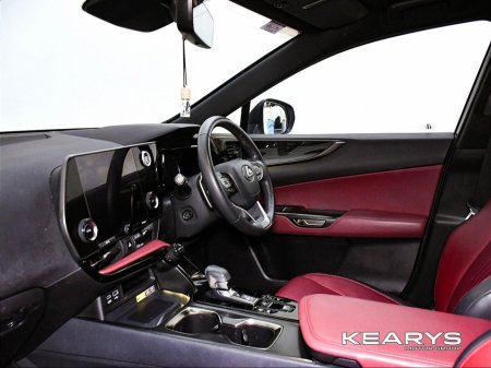 2022 Lexus NX 450 h+ - thumbnail 11