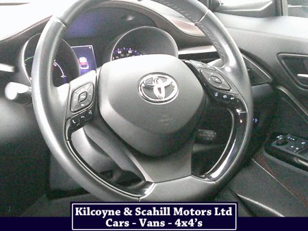 2017 Toyota C-HR - thumbnail 19