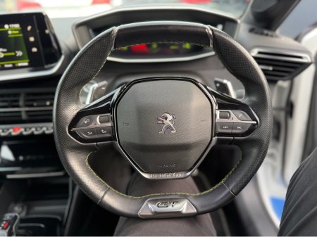 2020 Peugeot 208 - thumbnail 18