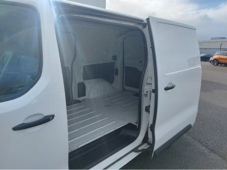 2022 Citroen Dispatch LX MWB 1.5 BLUEHDI 100 EUR6.3 €18,950 thumbnail