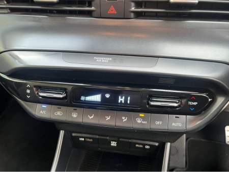2023 Hyundai Bayon EXECUTIVE AUTOMATIC 1.0 PETROL //HEATED SEATS AND STEERING WHEEL//REVERSE CAMERA// €20,950 thumbnail