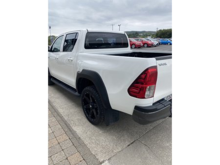 2017 Toyota Hilux 2.4 D-4D ACTIVE D/C 4WD 1 148BHP DC 148HP 4DR €18,300