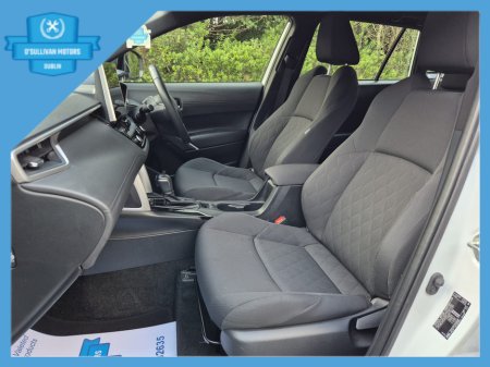 2023 Toyota Corolla CROSS LUNA 1.8 4DR AUTO €29,499 thumbnail