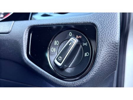 2016 Volkswagen Golf - thumbnail 16