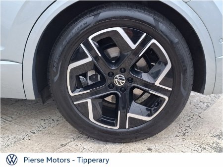 2025 Volkswagen Touareg TOUAREG COMM R-LINE 3.0 231BHP - FACTORY HITCH €76,950 thumbnail