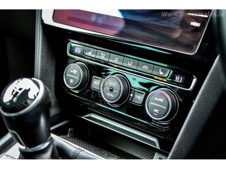 2018 Volkswagen Passat 1.6 TDI 120HP Highline €21,995 thumbnail