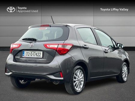 2017 Toyota Yaris 1.0 LUNA 4DR €13,950 thumbnail