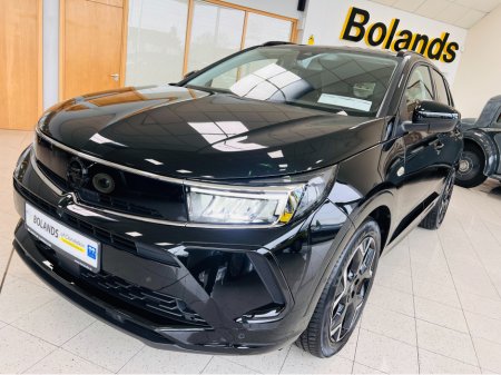 2024 Opel Grandland NOW SOLD THANK YOU www.bolands.ie Est.1955 thumbnail