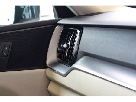 2021 Volvo XC60 T6 Inscription Expression €38,899 thumbnail