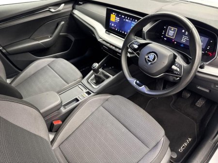 2025 Skoda Octavia - thumbnail 6