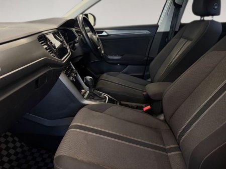 2020 Volkswagen T-Roc - thumbnail 17