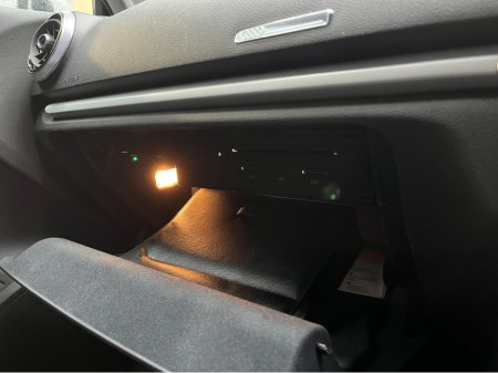 2019 Audi A3 €18950 2019 AUDI A3 30TFSI 1.4 AUTOMATIC / CRUISE CONTROL / REVERSE CAMERA AND MORE €18,950 thumbnail