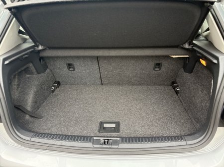 2013 Volkswagen Polo - thumbnail 18