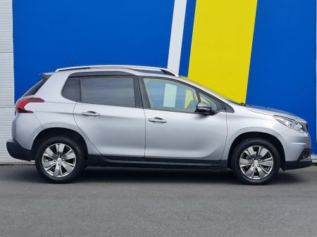 2018 Peugeot 2008 1.2 AUTOMATIC // REVERSE CAMERA // DUAL CLIMATE CONTROL €11,900