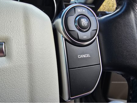 2017 Land Rover Discovery - thumbnail 32