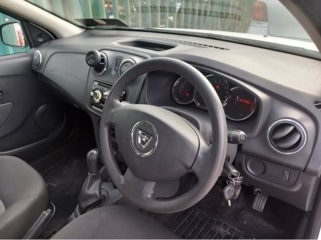 2015 Dacia Sandero ALTERNATIVE 1.2 75 201 4DR €6,950