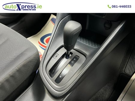 2020 Toyota Yaris - thumbnail 10