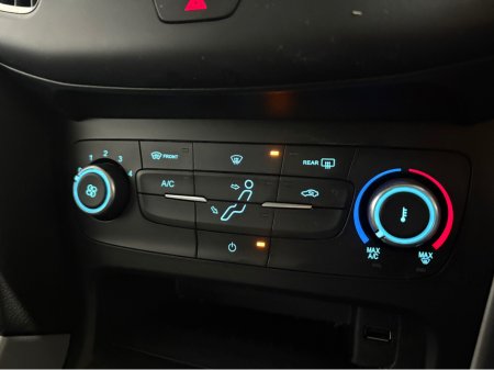 2016 Ford Focus 1.5 TDCI ZETEC 120PS 5DR €9,950 thumbnail