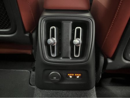 2020 Volvo XC40 €30950 2020 VOLVO XC40 RECHARGE PLUG-IN HYBRID T5 1.5 AUTOMATIC / CRUISE CONTROL / 360° PARKING CAMERA / ELECTRIC MEMORY & HEATED SEATS / HEATED STEERING WHEEL / PANORAMIC SUNROOF / HEATED REAR SEATS €30,950 thumbnail