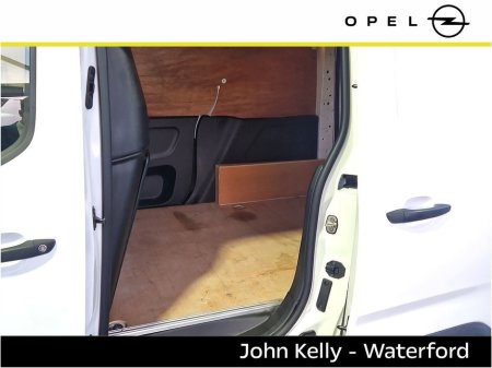 2024 Peugeot Partner L1H1-1.5 100BHP D 3D €19,895 thumbnail