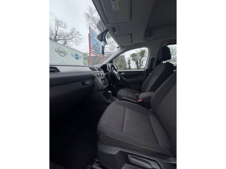 2018 Volkswagen Caddy Maxi Life MAXI LIFE T TDI 102HP D6F €18,950 thumbnail