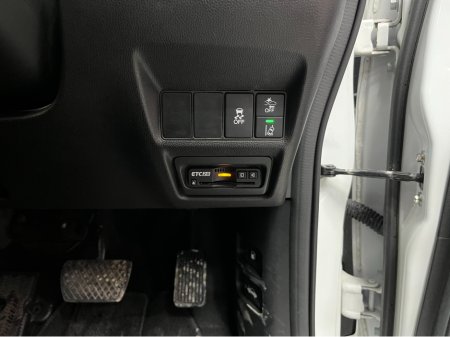 2020 Honda Stepwagon - thumbnail 14