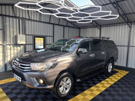 2016 Toyota Hilux - thumbnail 1