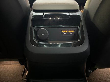 2021 Volvo V60 - thumbnail 17