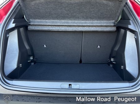 2025 Peugeot 2008 - thumbnail 9